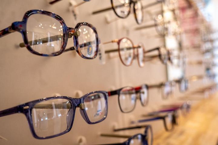 Votre partenaire de confiance pour l’achat de lunettes avec des verres progressifs 